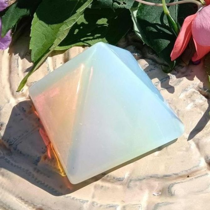 Opal pyramid